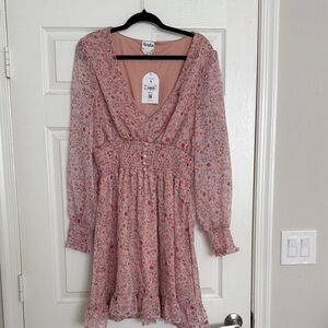 ARULA Blush Floral Long Sleeve Dress
